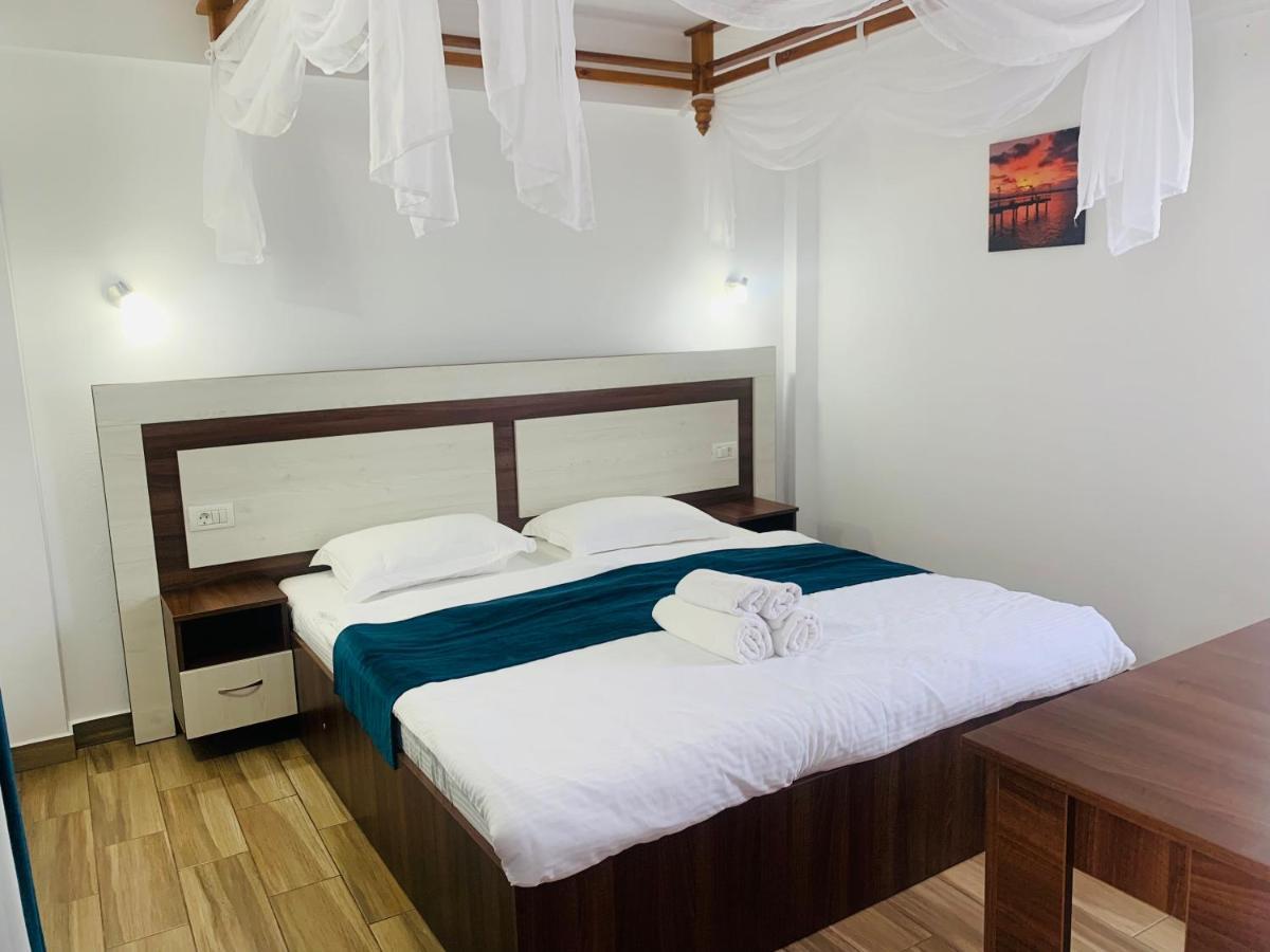 Отель Casa Barina Костинешти Экстерьер фото