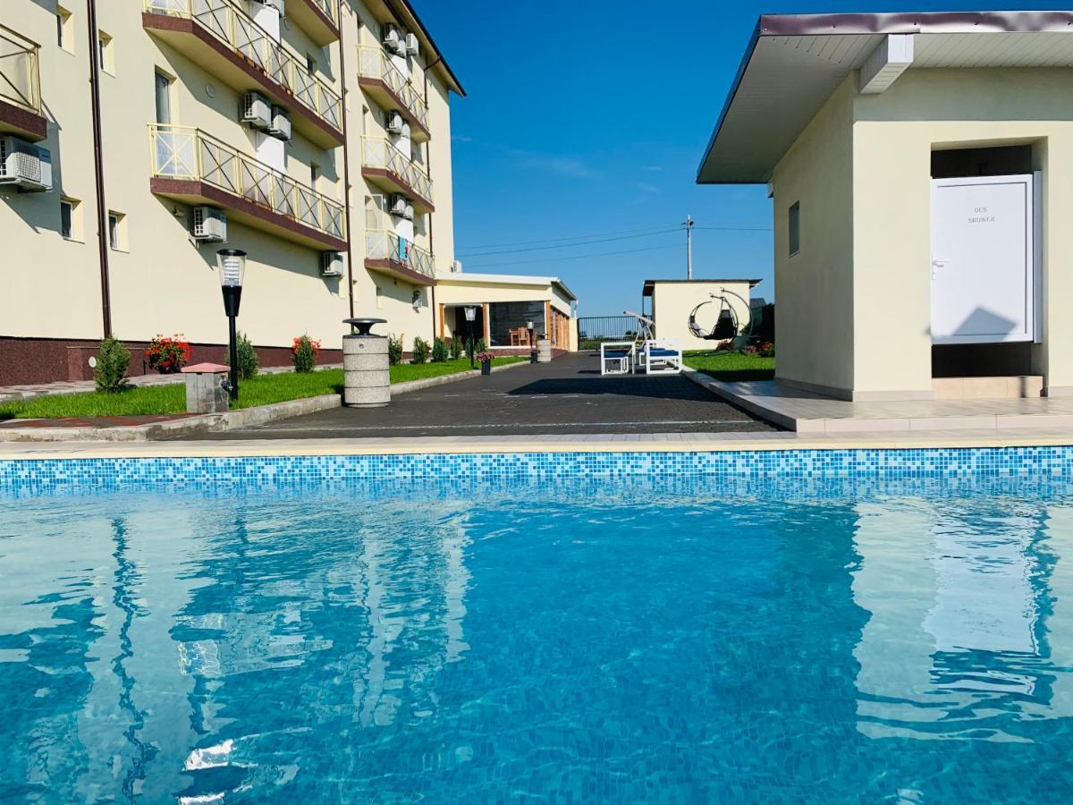 Отель Casa Barina Костинешти Экстерьер фото